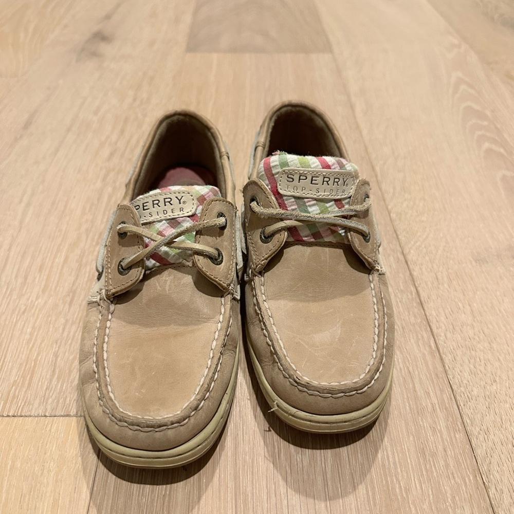 Women’s Sperry Boat Shoes Size 7